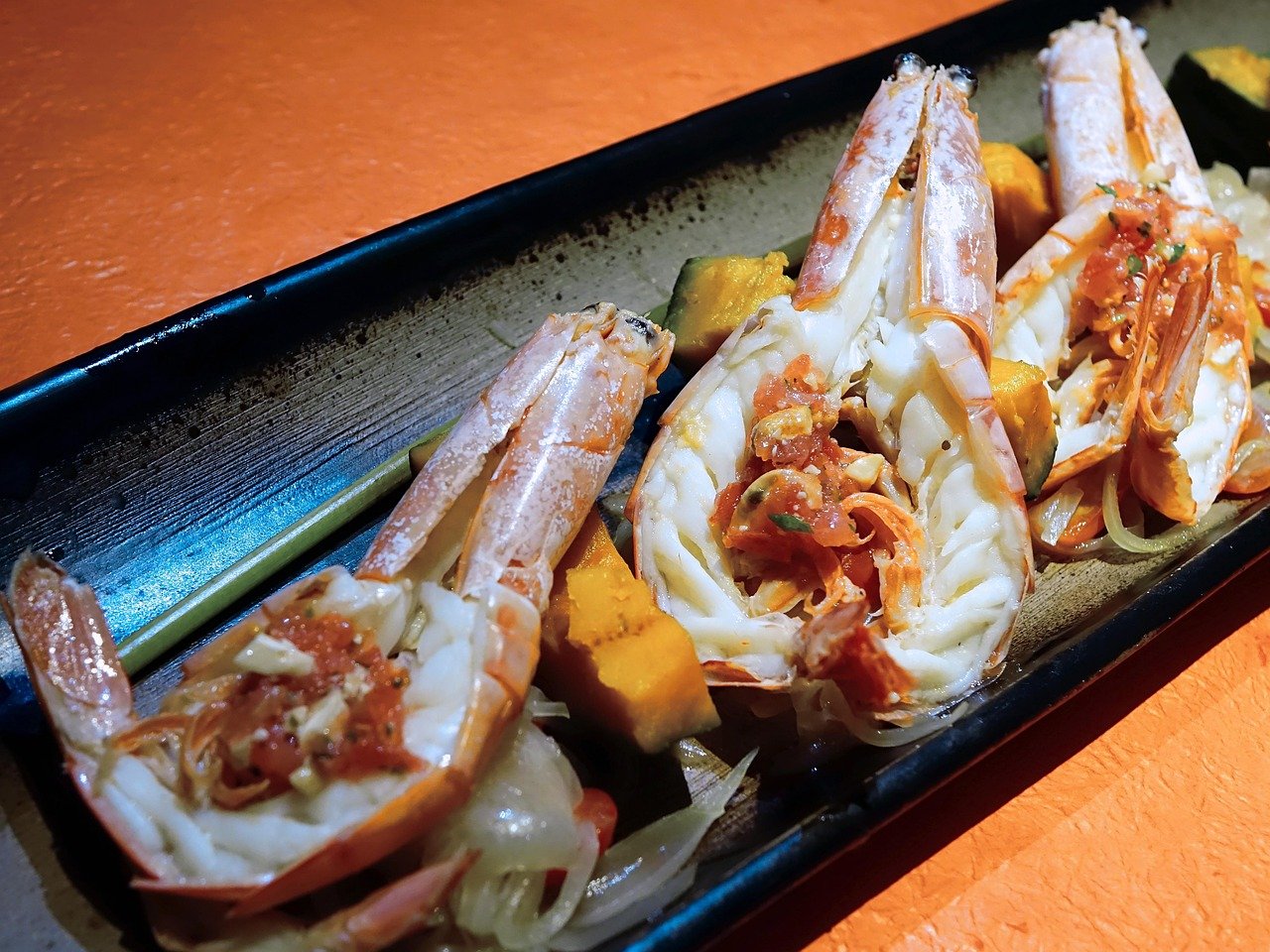 découvrez l'univers fascinant de la fusion cuisine, où les saveurs du monde se rencontrent pour créer des plats innovants et savoureux. plongez dans un voyage culinaire unique qui marie tradition et modernité.