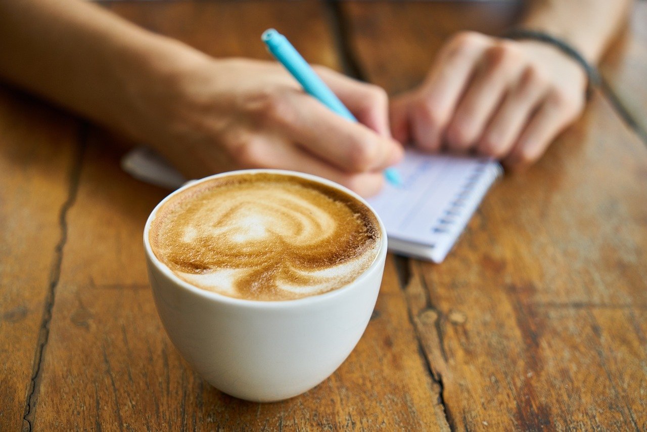 découvrez l'univers du café, des origines aux méthodes de préparation. explorez les variétés de grains, les techniques de torréfaction et les meilleurs conseils pour savourer chaque tasse comme un expert.