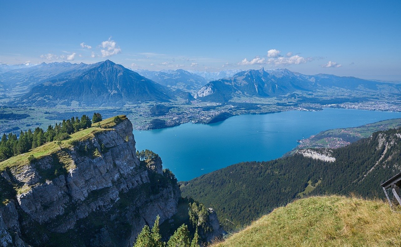 découvrez l'univers passionnant de l'alpinisme, où aventure et défis sont au rendez-vous. apprenez les techniques essentielles, explorez les plus beaux sommets et vivez des expériences inoubliables en pleine nature.