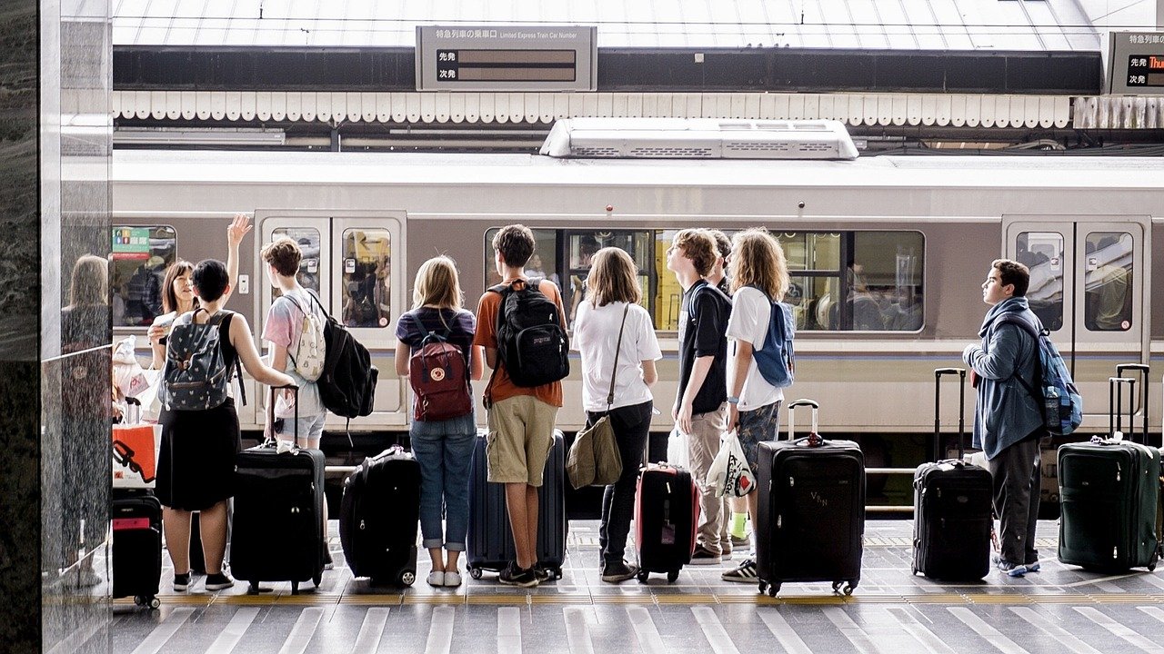 découvrez notre large sélection de bagages pratiques et élégants pour tous vos voyages. que vous cherchiez des valises, des sacs à dos ou des accessoires de voyage, trouvez le compagnon idéal pour vos aventures.