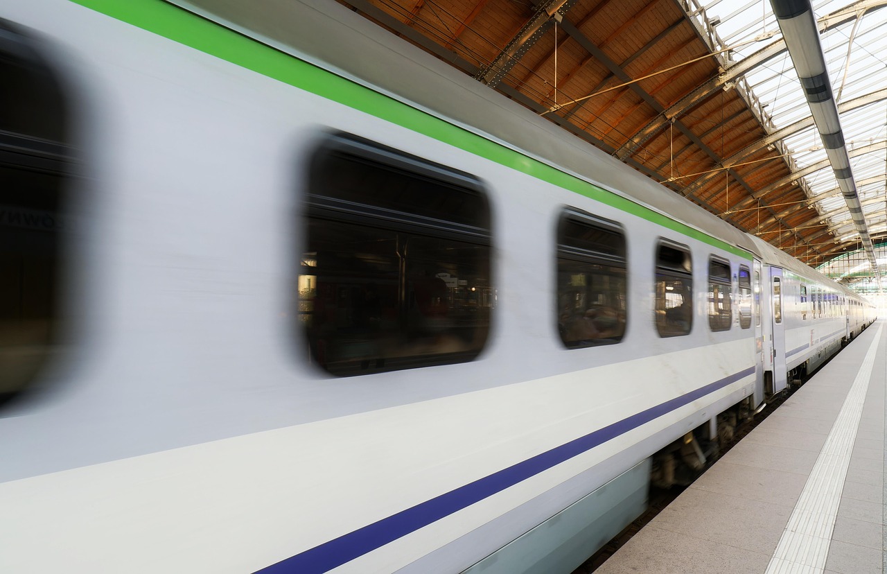 découvrez tout sur les transports en commun : avantages, types de services, conseils pratiques et informations utiles pour faciliter vos déplacements quotidiens en ville ou en périphérie.