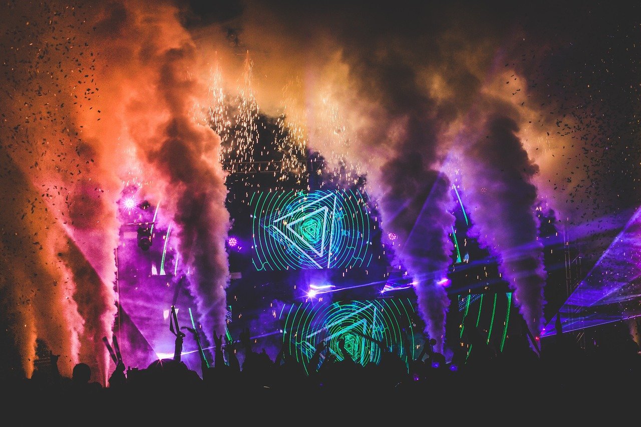 découvrez les festivals de musique incontournables de l'année ! vibrez au rythme des concerts live, des artistes internationaux et des atmosphères envoûtantes. plongez dans l'univers des festivals de musique et préparez-vous à vivre des moments mémorables.
