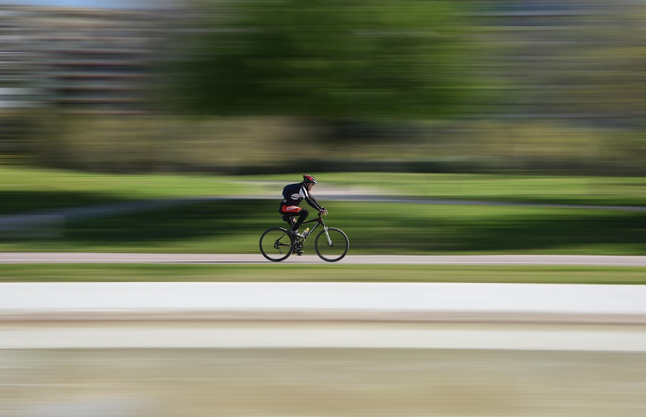 découvrez notre sélection de bicyclettes de qualité, adaptées à tous les styles et besoins. roulez en toute liberté avec nos vélos performants et confortables.