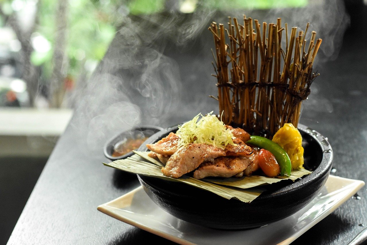 découvrez l'univers fascinant de la fusion cuisine, où les traditions culinaires du monde entier s'entremêlent pour créer des plats innovants et savoureux. explorez des recettes créatives qui allient saveurs, cultures et techniques de cuisson, tout en éveillant vos papilles à de nouvelles expériences gastronomiques.