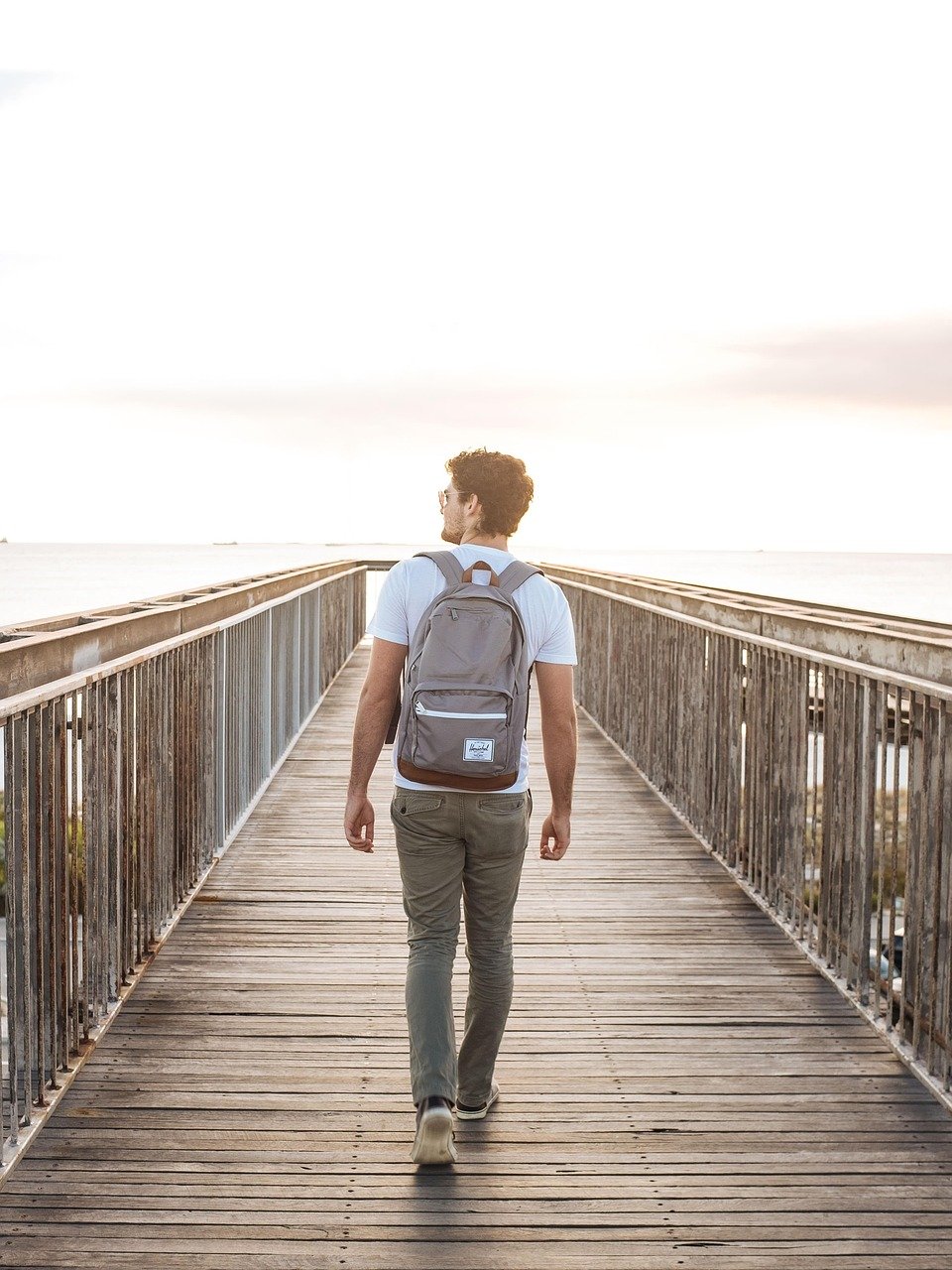 découvrez l'émerveillement du voyage en solo : conseils pratiques, destinations incontournables et expériences uniques pour explorer le monde par vous-même. plongez dans l'aventure en toute liberté et enrichissez votre esprit avec des rencontres authentiques.