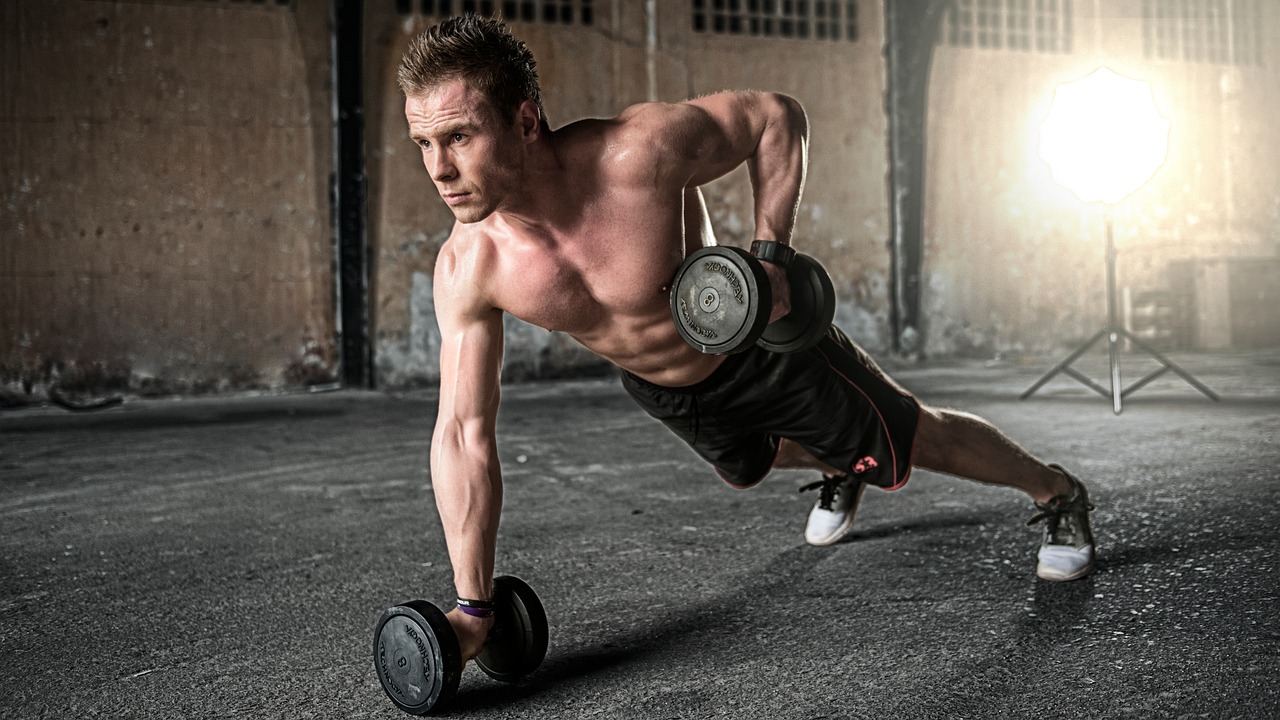 découvrez nos conseils, exercices et programmes d'entraînement pour améliorer votre forme physique, gagner en énergie et atteindre vos objectifs de fitness, quel que soit votre niveau.