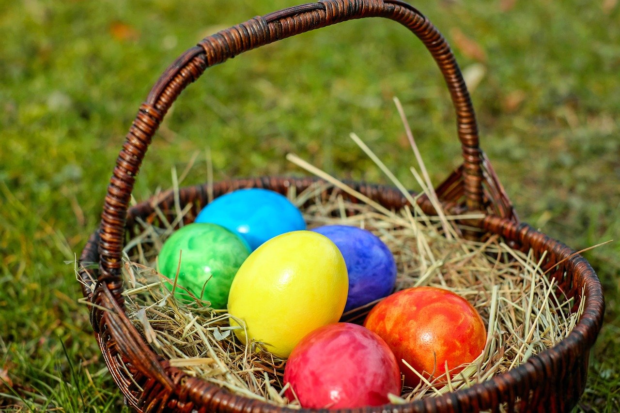 À la découverte des traditions de Pâques en Alsace : 6 idées enchantées pour une chasse aux œufs en famille en 2025