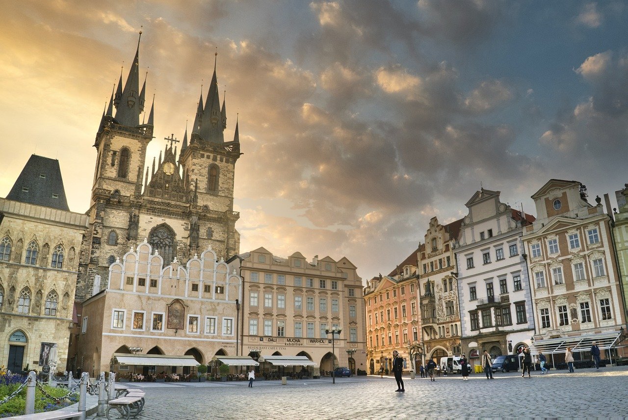 Une Évasion de Week-end à Prague : Plongée dans la Culture et les Délices Culinaires Tchèques