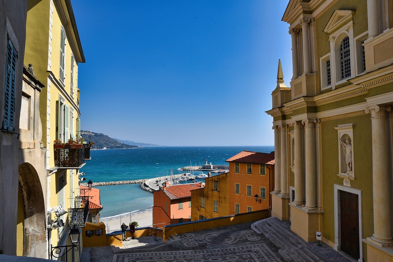 Découvrez la beauté de la Côte d’Azur à travers Explore France Magazine