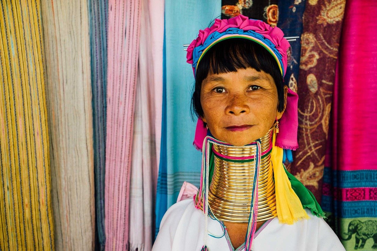 Culture locale : Les traditions vivantes des villages de la région