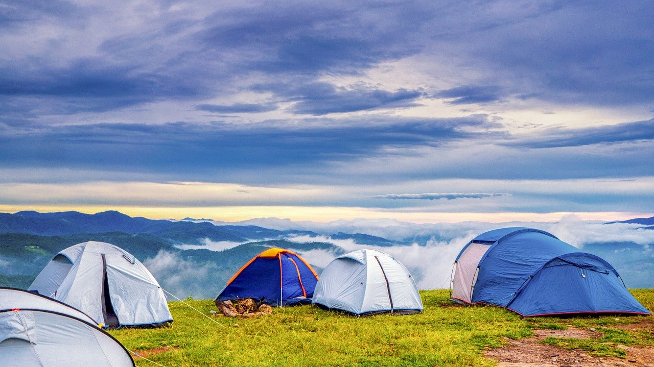 Les moments inoubliables en camping avec des amis