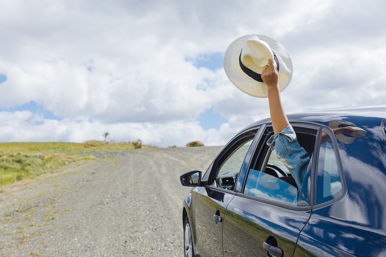 découvrez les paysages époustouflants et les aventures inoubliables d'un road trip à travers des destinations pittoresques. préparez-vous à explorer de nouveaux horizons, savourer des arrêts gourmands et créer des souvenirs mémorables sur la route.