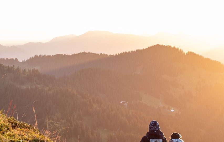 découvrez notre sélection d'équipements de randonnée pour tous les niveaux. trouvez le matériel idéal pour explorer la nature en toute sécurité et confort, des chaussures robustes aux sacs à dos pratiques.