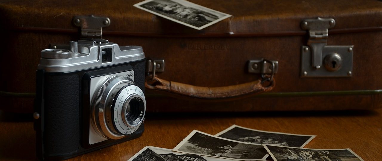 découvrez l'art de la photographie, un moyen unique de capturer des moments précieux et d'exprimer votre créativité à travers des images saisissantes et émouvantes.