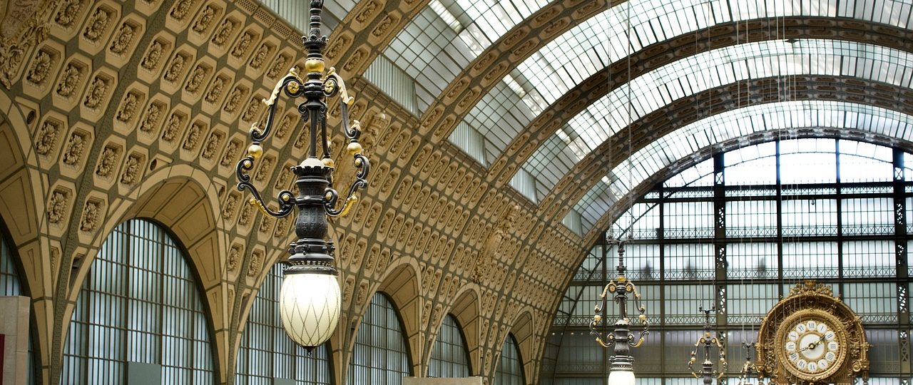 découvrez paris, la ville lumière, célèbre pour ses monuments emblématiques, sa culture vibrante et sa cuisine exquise. explorez les charmants quartiers, les musées renommés et les cafés pittoresques qui font de cette métropole une destination incontournable.