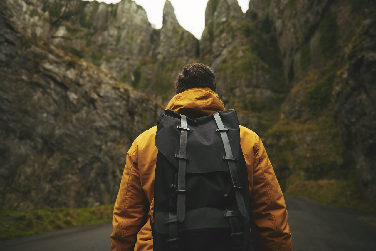 découvrez des voyages d'aventure inoubliables qui vous plongent dans des expériences immersives à travers le monde. que ce soit la randonnée en montagne, le kayak sur des rivières cristallines ou le trekking dans des jungles luxuriantes, vivez des sensations fortes et explorez des paysages à couper le souffle.