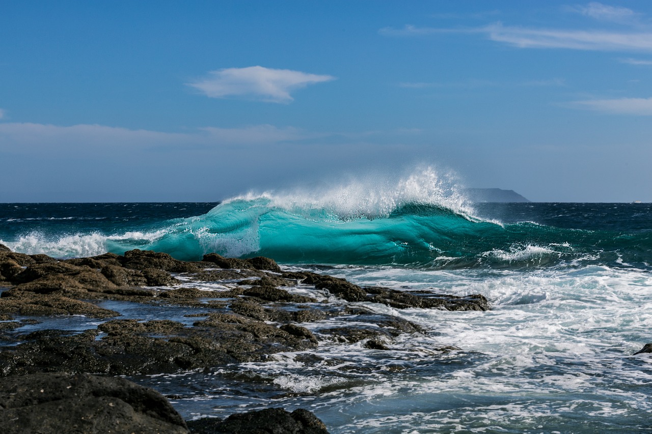 découvrez les plages paradisiaques, des havres de paix où le sable doré rencontre des eaux cristallines. évadez-vous sur ces côtes idylliques, idéales pour la détente et l'aventure!