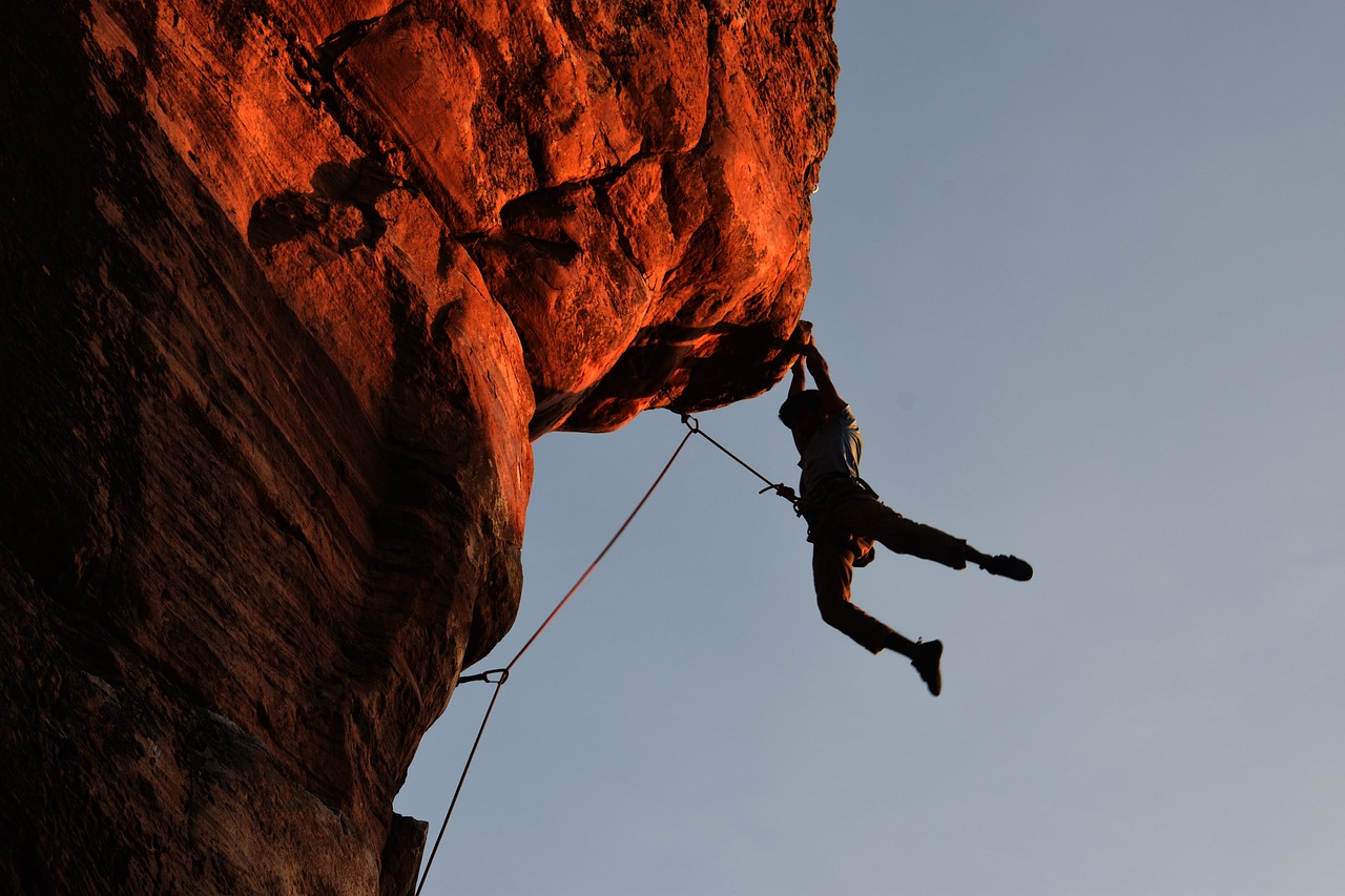 découvrez l'univers palpitant des sports d'aventure ! plongez dans des activités telles que l'escalade, le rafting, le parapente et bien plus encore. préparez-vous à vivre des sensations fortes et à repousser vos limites tout en explorant des paysages à couper le souffle.