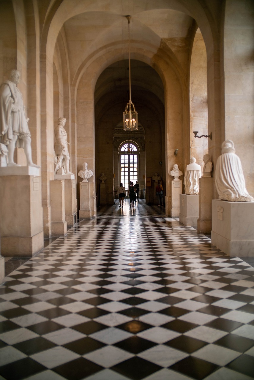 découvrez l'univers fascinant des musées : une richesse culturelle à explorer à travers des expositions variées, des œuvres d'art emblématiques et des histoires qui traversent le temps. plongez dans l'art, l'histoire et la science au cœur de ces institutions emblématiques.