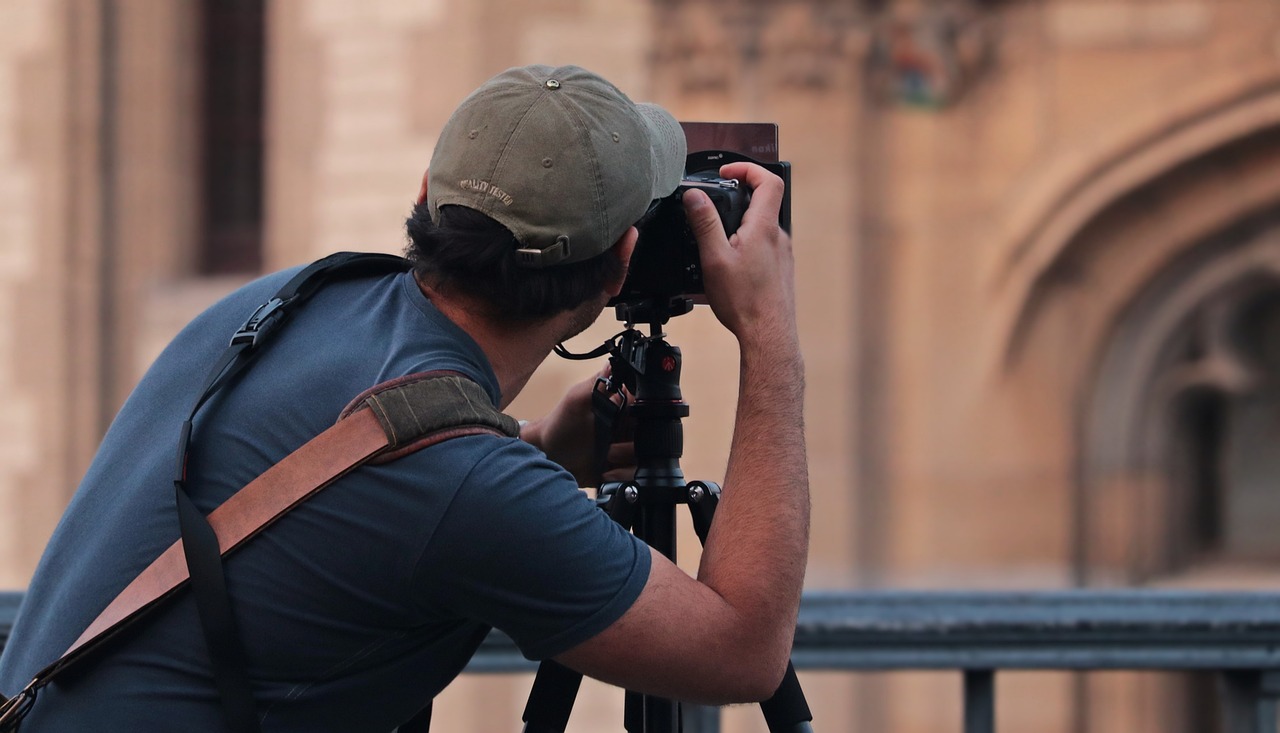 découvrez l'art de la photographie : techniques, astuces et inspiration pour capturer des moments uniques et sublimer votre regard sur le monde. explorez notre guide complet pour les passionnés et les débutants.