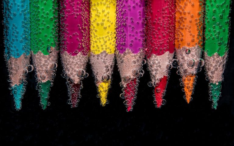découvrez l'univers fascinant de l'art : de l'histoire des grands maîtres à l'émergence des artistes contemporains. explorez les différentes formes d'expression artistique, des peintures aux sculptures, et laissez-vous inspirer par la créativité inépuisable qui enrichit notre culture.