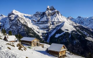 découvrez l'aventure ultime avec notre guide sur l'exploration des montagnes. partez à la conquête des sommets, plongez dans des paysages à couper le souffle et vivez des moments inoubliables en pleine nature.