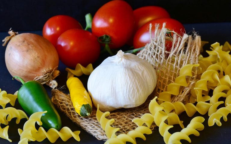 découvrez l'art culinaire à travers des recettes délicieuses, des techniques de cuisine innovantes et des conseils d'experts pour élever vos compétences en cuisine au niveau supérieur.