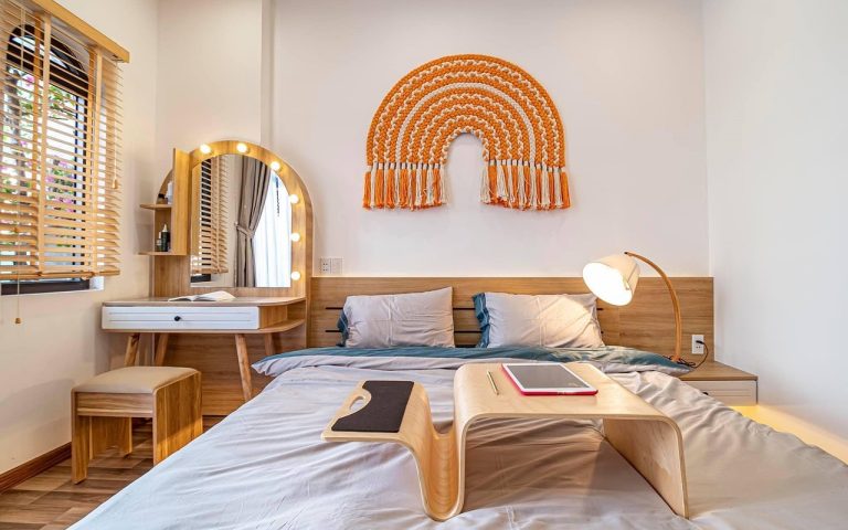 découvrez un havre de paix dans notre hôtel, où confort et élégance se rencontrent. profitez de services de qualité, d'une ambiance chaleureuse et d'un emplacement idéal pour explorer la région. réservez dès maintenant pour vivre une expérience inoubliable!
