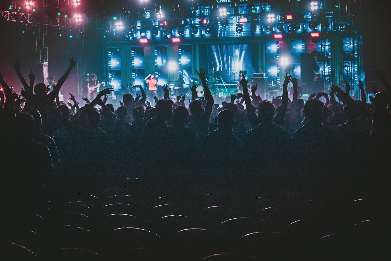 découvrez la richesse des festivals culturels à travers le monde. vivez des expériences uniques, mêlant traditions artistiques, gastronomie et musique. plongez dans l'ambiance festive et immersive de ces célébrations incontournables.