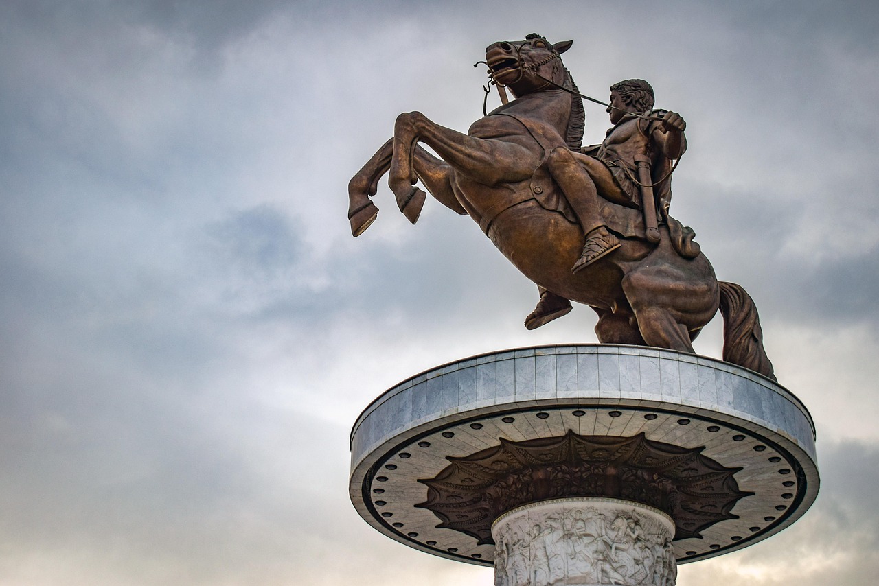 découvrez la macédoine du nord, un pays riche en histoire, culture et paysages époustouflants. explorez ses sites historiques, ses magnifiques lacs et plongez dans la diversité de son patrimoine. partez à la rencontre d'une destination encore méconnue en europe.