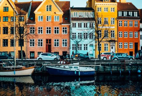 découvrez la beauté des pays nordiques, un mélange fascinant de paysages époustouflants, de cultures riches et d'expériences uniques. explorez la norvège, la suède, le danemark et plus encore à travers des aventures en plein air, une gastronomie délicieuse et un patrimoine historique captivant.