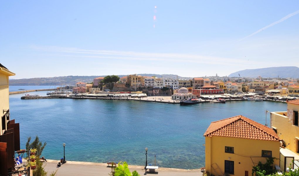 découvrez les meilleurs restaurants à chania, où la cuisine crétoise authentique et les saveurs méditerranéennes se rencontrent. profitez d'une expérience culinaire unique avec des plats préparés à partir d'ingrédients frais et locaux. que vous recherchiez des tavernes traditionnelles ou des restaurants modernes, chania a de quoi ravir vos papilles.