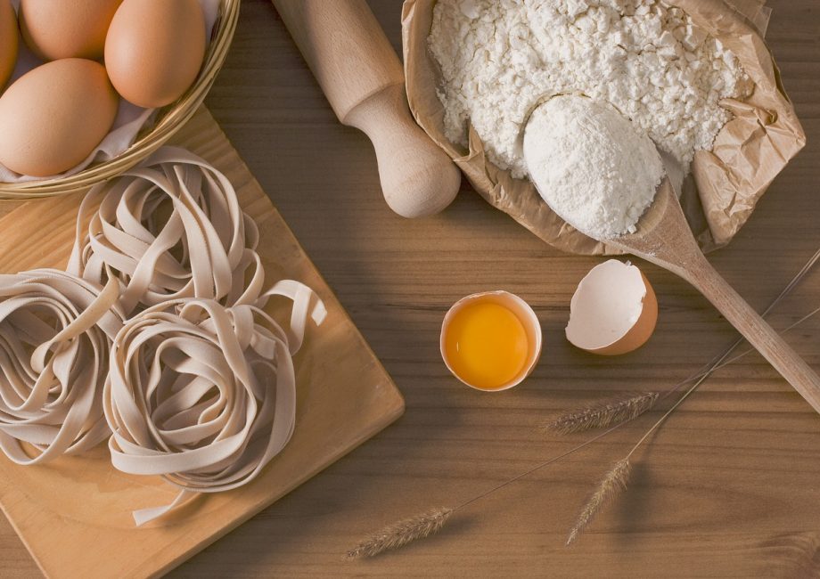 découvrez l'art de la gastronomie, une célébration des saveurs et de la créativité culinaire. plongez dans un monde de recettes raffinées, d'ingrédients exquis et de traditions gastronomiques du monde entier.