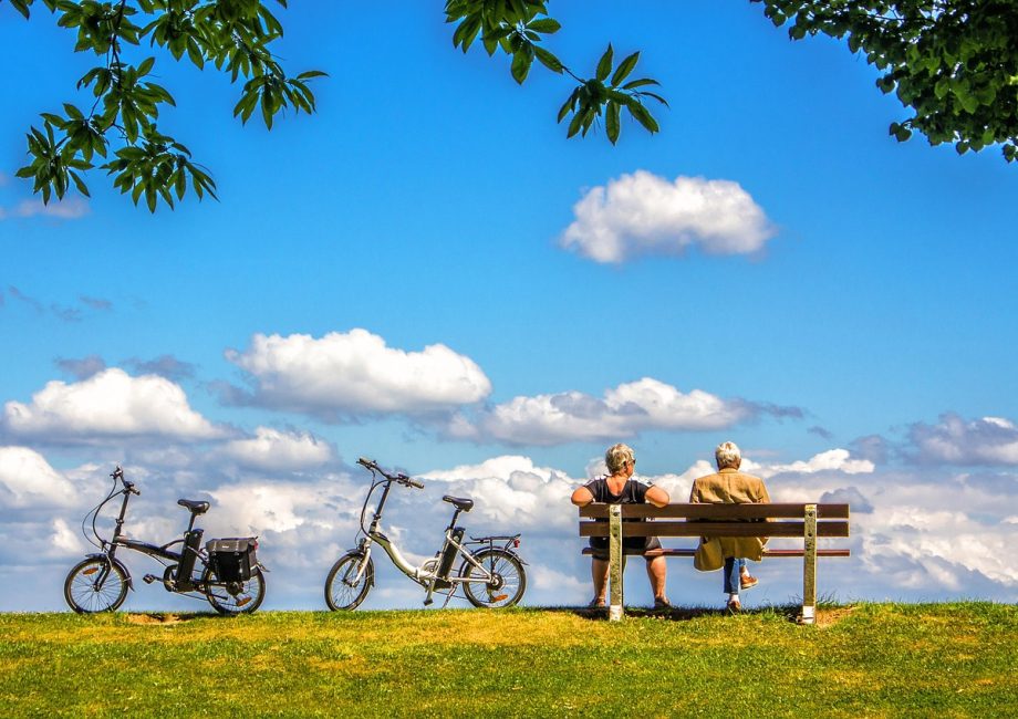 découvrez notre sélection de vélos adaptés à tous les styles et niveaux, parfaits pour se déplacer en ville ou explorer la nature. profitez de nos conseils pour choisir le modèle idéal et roulez avec confort et style.