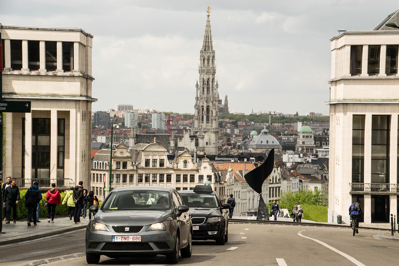 découvrez les capitales touristiques les plus captivantes du monde, idéales pour des voyages inoubliables. explorez leur culture, leur histoire et leurs attractions uniques qui attirent des millions de visiteurs chaque année.