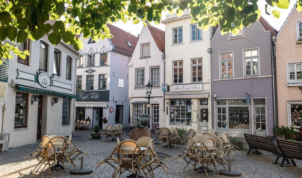 découvrez le monde fascinant du tourisme : explorez de nouvelles cultures, savourez des cuisines uniques et vivez des aventures inoubliables. que vous soyez amateur de nature, d'histoire ou de divertissements, le tourisme offre une multitude d'expériences adaptées à tous les goûts. préparez votre prochaine escapade et laissez-vous séduire par les merveilles du monde !