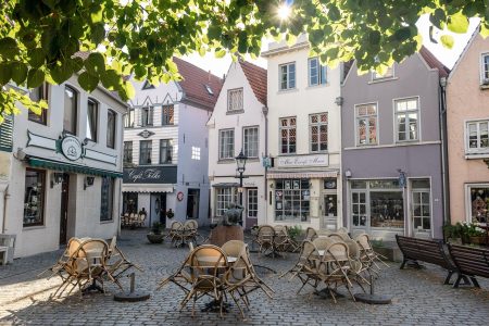 découvrez le monde fascinant du tourisme : explorez de nouvelles cultures, savourez des cuisines uniques et vivez des aventures inoubliables. que vous soyez amateur de nature, d'histoire ou de divertissements, le tourisme offre une multitude d'expériences adaptées à tous les goûts. préparez votre prochaine escapade et laissez-vous séduire par les merveilles du monde !