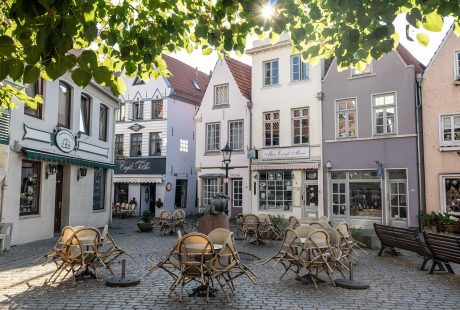 découvrez le monde fascinant du tourisme : explorez de nouvelles cultures, savourez des cuisines uniques et vivez des aventures inoubliables. que vous soyez amateur de nature, d'histoire ou de divertissements, le tourisme offre une multitude d'expériences adaptées à tous les goûts. préparez votre prochaine escapade et laissez-vous séduire par les merveilles du monde !