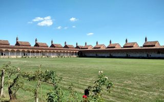 découvrez des logements inclusifs adaptés à tous, garantissant confort et accessibilité pour tous les voyageurs. profitez d'une expérience de séjour unique et conviviale.