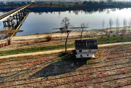 découvrez l'émilie-romagne, une région italienne célèbre pour sa riche gastronomie, ses paysages pittoresques et son patrimoine culturel. explorez des villes historiques comme bologne et parme, et profitez des délices culinaires qui font la renommée de cette terre d'art et de traditions.