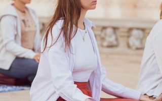 découvrez nos visites guidées passionnantes qui vous plongent au cœur de lieux emblématiques et vous révèlent des histoires fascinantes. parfaites pour les amateurs d'aventure et de culture, nos visites sont adaptées à tous les âges. réservez dès maintenant pour une expérience inoubliable !