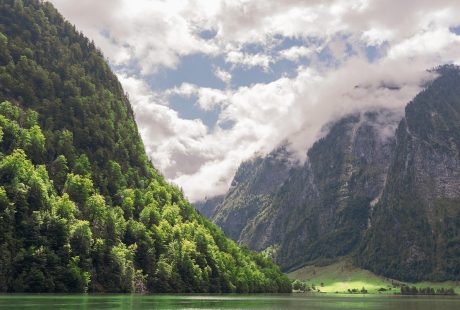 découvrez des paysages à couper le souffle qui capturent la beauté naturelle du monde. évadez-vous à travers une collection exceptionnelle d'images et de descriptions de paysages enchanteurs, inspirant à l'aventure et à l'émerveillement.