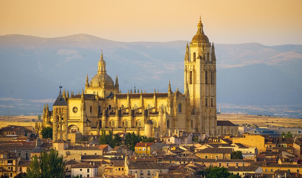 découvrez le tourisme inclusif, une approche qui vise à rendre les voyages accessibles à tous, quels que soient leurs besoins ou leurs capacités. explorez des destinations, hébergements et activités adaptés qui favorisent l'inclusion et la diversité. labellisé pour tous, ce tourisme enrichit l'expérience de chacun en célébrant les différences.