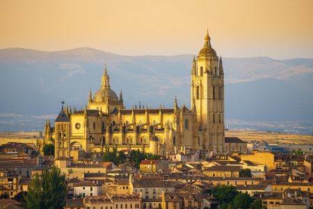 découvrez le tourisme inclusif, une approche qui vise à rendre les voyages accessibles à tous, quels que soient leurs besoins ou leurs capacités. explorez des destinations, hébergements et activités adaptés qui favorisent l'inclusion et la diversité. labellisé pour tous, ce tourisme enrichit l'expérience de chacun en célébrant les différences.