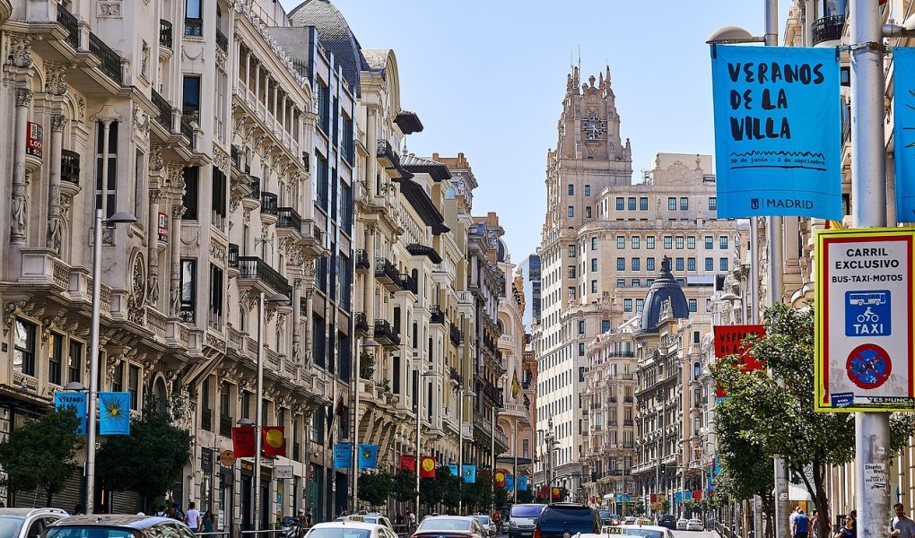 découvrez la via francigena, l'ancienne route de pèlerinage reliant canterbury à rome à travers l'europe. infos pratiques, étapes et conseils pour préparer votre aventure sur cet itinéraire culturel et historique unique.