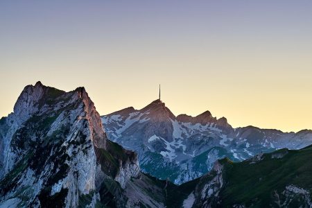 partez à l’aventure et découvrez des destinations fascinantes, des activités palpitantes et des conseils pour vivre des expériences inoubliables. explorez le monde, sortez de votre zone de confort et laissez-vous inspirer par notre guide complet de l’aventure.