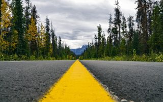 découvrez les meilleures destinations d'aventure en montagne : activités outdoor, paysages spectaculaires et expériences inoubliables pour les amoureux de la nature et des sensations fortes.