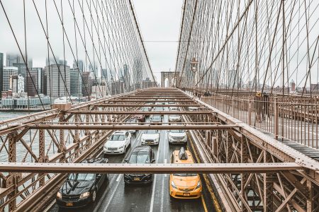 découvrez les différentes solutions de transportation, les innovations en matière de mobilité et des conseils pour voyager efficacement, que ce soit en ville ou à l’international.