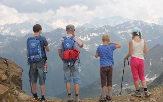 organisez un voyage inoubliable en famille ! découvrez nos conseils, idées d’activités et destinations pour profiter pleinement de vos vacances avec enfants et parents.