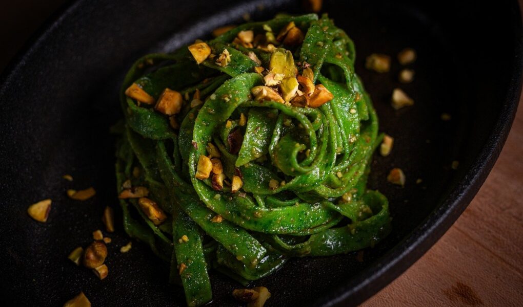 découvrez l'univers de la gastronomie : histoire, tendances culinaires, conseils de chefs et recettes gourmandes pour éveiller vos papilles et sublimer vos repas.